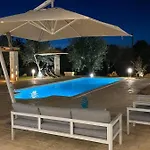 Saracena Villa *