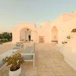 Saracena Villa