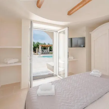 וילה Saracena אוסטוני