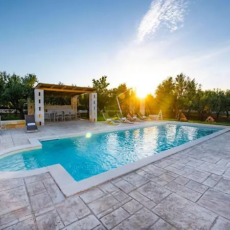 Saracena Villa